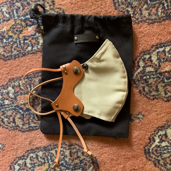 Adjustable Face Mask - Picture 3 of 4